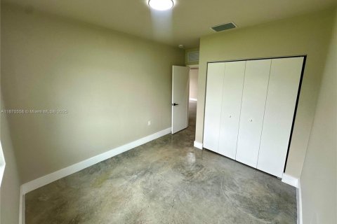 House in Miami, Florida 4 bedrooms, 149.29 sq.m. № 1925772 - photo 28