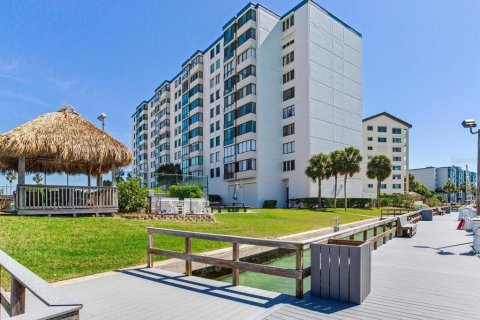 Condominio en Clearwater, Florida, 2 dormitorios  № 2113448