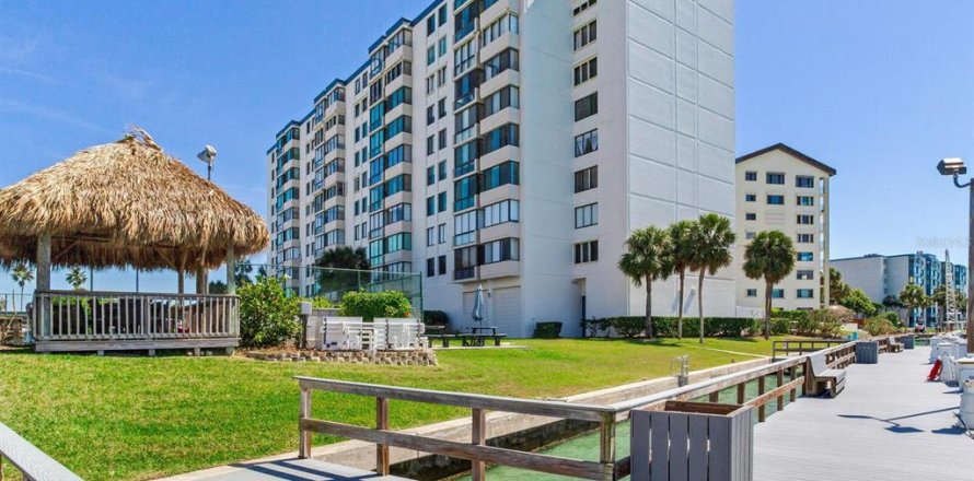 Condominio en Clearwater, Florida, 2 dormitorios № 2113448