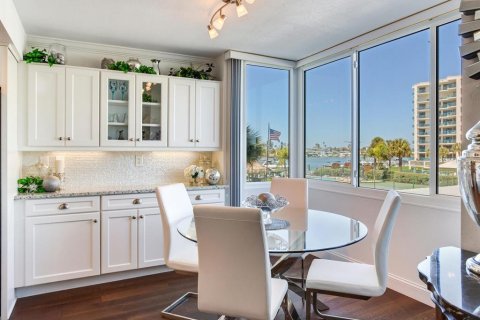 Condominio en venta en Clearwater, Florida, 2 dormitorios, 125.42 m2 № 2113448 - foto 4