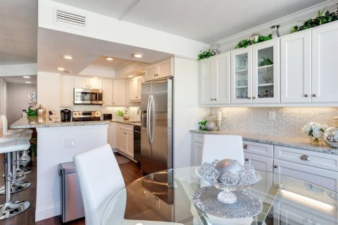 Condominio en venta en Clearwater, Florida, 2 dormitorios, 125.42 m2 № 2113448 - foto 10