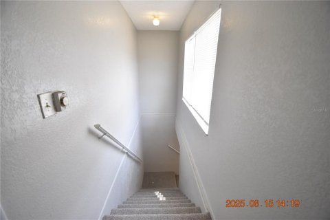Casa en alquiler en Tampa, Florida, 4 dormitorios, 161.56 m2 № 1915592 - foto 28