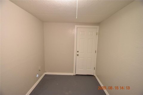 Casa en alquiler en Tampa, Florida, 4 dormitorios, 161.56 m2 № 1915592 - foto 14