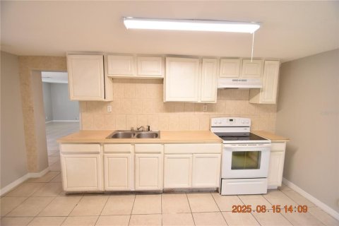 Casa en alquiler en Tampa, Florida, 4 dormitorios, 161.56 m2 № 1915592 - foto 10