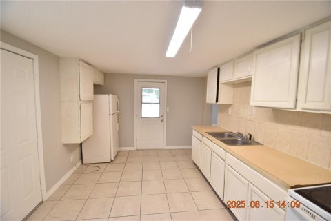 Casa en alquiler en Tampa, Florida, 4 dormitorios, 161.56 m2 № 1915592 - foto 12