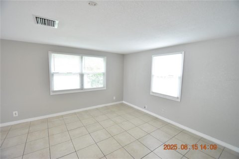 Casa en alquiler en Tampa, Florida, 4 dormitorios, 161.56 m2 № 1915592 - foto 6