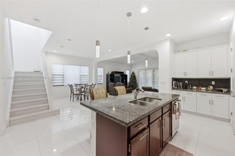 Villa ou maison à louer à Parkland, Floride: 4 chambres, 285.77 m2 № 1999861 - photo 12