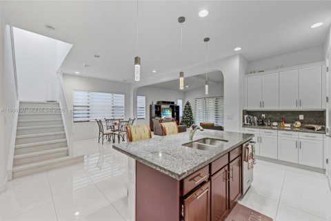 Villa ou maison à louer à Parkland, Floride: 4 chambres, 285.77 m2 № 1999861 - photo 8