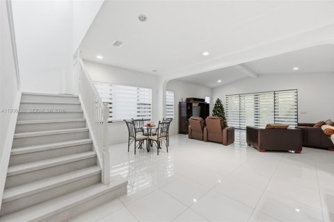 Villa ou maison à louer à Parkland, Floride: 4 chambres, 285.77 m2 № 1999861 - photo 5