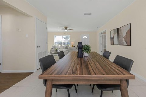 Villa ou maison à vendre à Saint Petersburg, Floride: 3 chambres, 130.06 m2 № 2430423 - photo 11