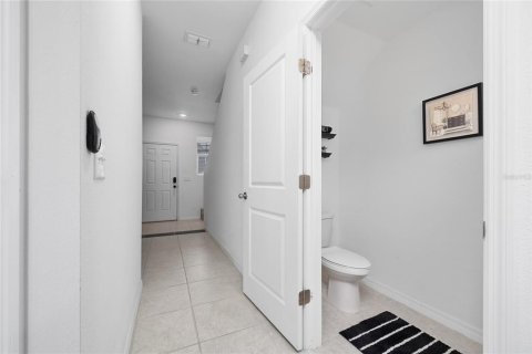 Townhouse in Davenport, Florida 3 bedrooms, 130.43 sq.m. № 1744234 - photo 7