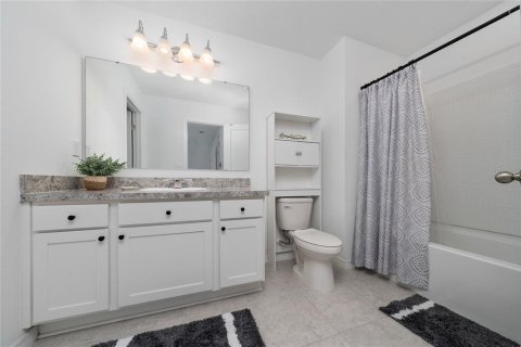 Townhouse in Davenport, Florida 3 bedrooms, 130.43 sq.m. № 1744234 - photo 23