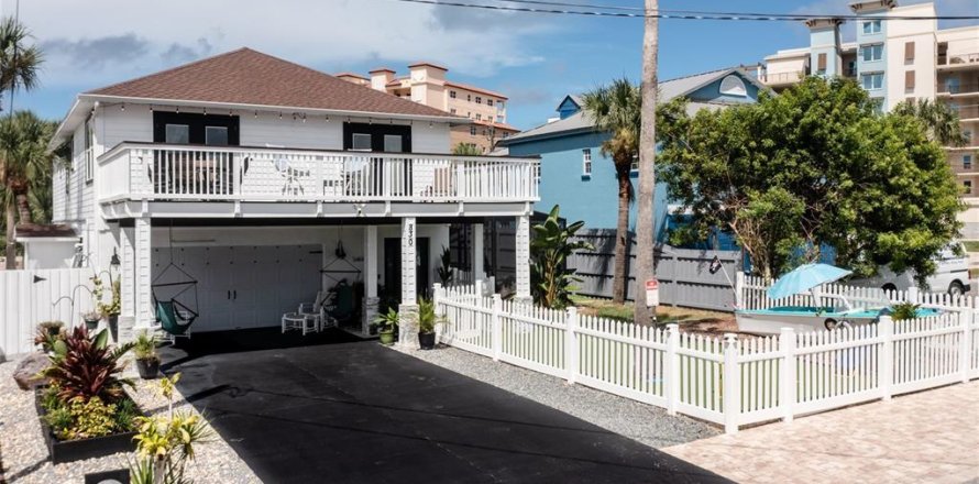 Casa en New Smyrna Beach, Florida 5 dormitorios, 269.6 m2 № 1042009