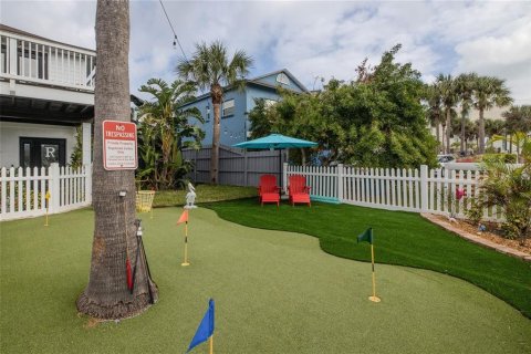 House in New Smyrna Beach, Florida 5 bedrooms, 269.6 sq.m. № 1042009 - photo 5