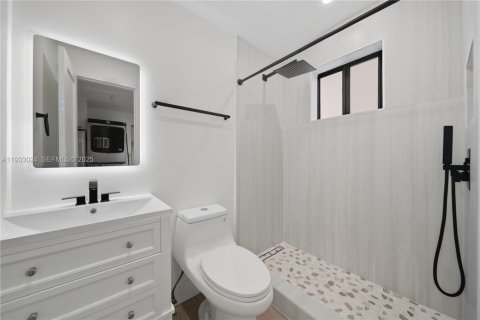 Villa ou maison à vendre à Miami, Floride: 4 chambres, 156.54 m2 № 1991967 - photo 30