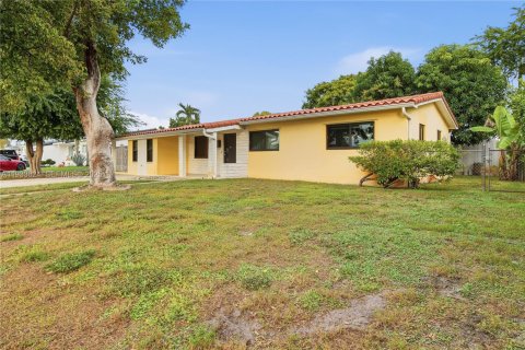 Villa ou maison à vendre à Miami, Floride: 4 chambres, 156.54 m2 № 1991967 - photo 25