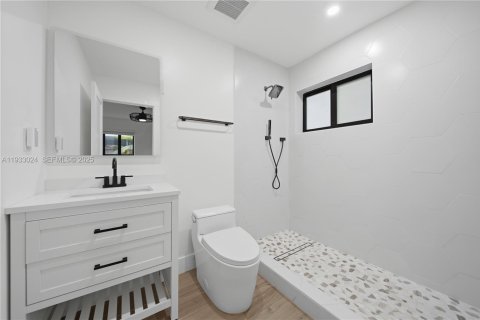 Villa ou maison à vendre à Miami, Floride: 4 chambres, 156.54 m2 № 1991967 - photo 15