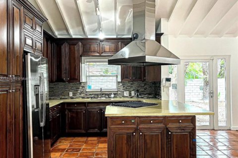 Casa en alquiler en Miami, Florida, 3 dormitorios, 174.38 m2 № 1874251 - foto 8