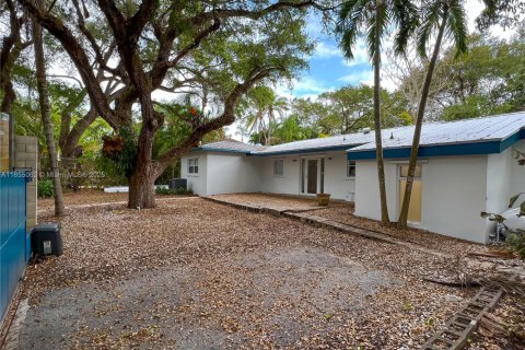 Casa en alquiler en Miami, Florida, 3 dormitorios, 174.38 m2 № 1874251 - foto 11