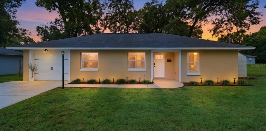 Casa en Orange City, Florida 3 dormitorios, 109.25 m2 № 2425257