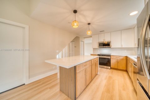 Casa en venta en Miramar, Florida, 3 dormitorios, 167.04 m2 № 2029843 - foto 10