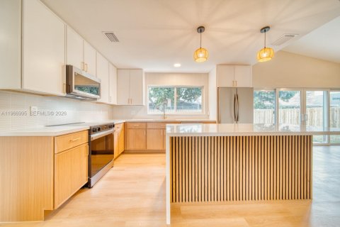 Casa en venta en Miramar, Florida, 3 dormitorios, 167.04 m2 № 2029843 - foto 5