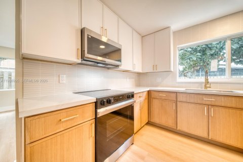 Casa en venta en Miramar, Florida, 3 dormitorios, 167.04 m2 № 2029843 - foto 6