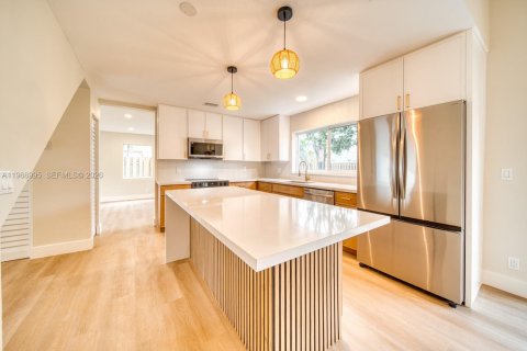 Casa en venta en Miramar, Florida, 3 dormitorios, 167.04 m2 № 2029843 - foto 8