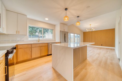 Casa en venta en Miramar, Florida, 3 dormitorios, 167.04 m2 № 2029843 - foto 4