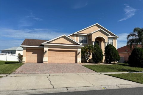House in Kissimmee, Florida 4 bedrooms, 278.34 sq.m. № 2352405
