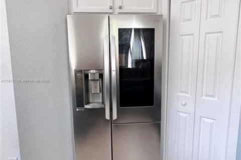 Купить таунхаус в Хомстед, Флорида 4 спальни, 161.28м2, № 2045367 - фото 23