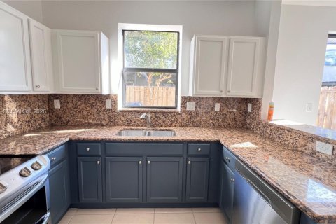 Купить таунхаус в Хомстед, Флорида 4 спальни, 161.28м2, № 2045367 - фото 19