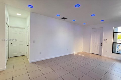 Купить таунхаус в Хомстед, Флорида 4 спальни, 161.28м2, № 2045367 - фото 6