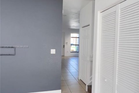 Купить таунхаус в Хомстед, Флорида 4 спальни, 161.28м2, № 2045367 - фото 12