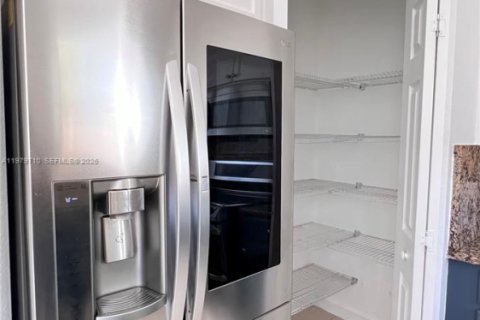 Купить таунхаус в Хомстед, Флорида 4 спальни, 161.28м2, № 2045367 - фото 22