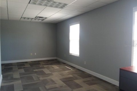 Immobilier commercial à louer à Tampa, Floride: 1731.33 m2 № 584407 - photo 22