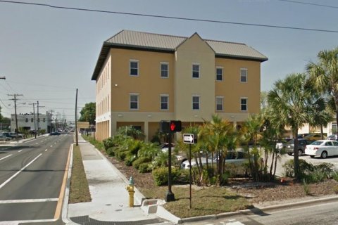 Immobilier commercial à louer à Tampa, Floride: 1731.33 m2 № 584407 - photo 1