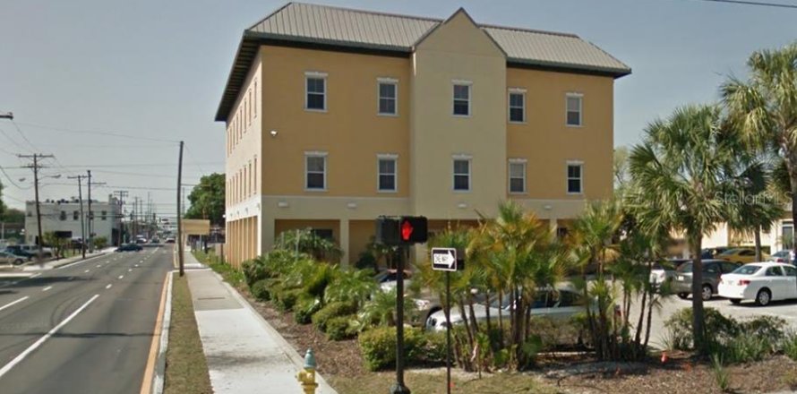 Propiedad comercial en Tampa, Florida 1731.33 m2 № 584407