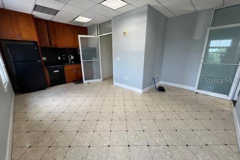 Immobilier commercial à louer à Tampa, Floride: 1731.33 m2 № 584407 - photo 26