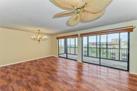 Condo in Sarasota, Florida, 2 bedrooms  № 1509160 - photo 6