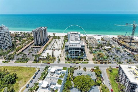 Condo in Sarasota, Florida, 2 bedrooms  № 1509160 - photo 3