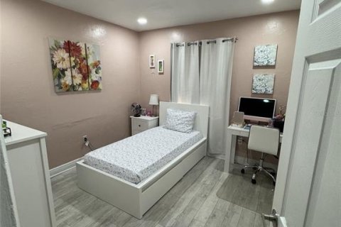 House in Miami, Florida 5 bedrooms, 172.33 sq.m. № 1717121 - photo 27