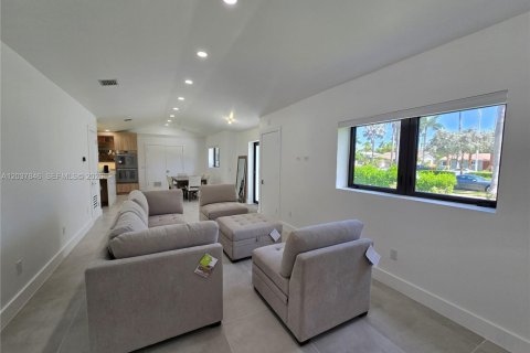 Villa ou maison à louer à Hollywood, Floride: 3 chambres, 169.92 m2 № 2155044 - photo 17