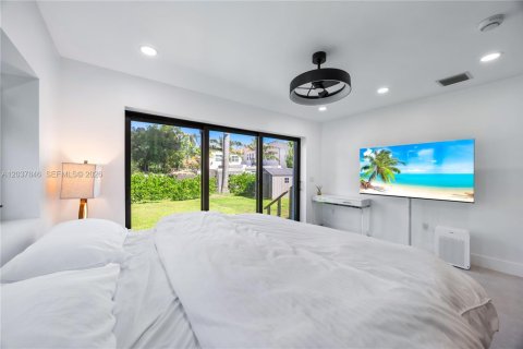 Villa ou maison à louer à Hollywood, Floride: 3 chambres, 169.92 m2 № 2155044 - photo 24