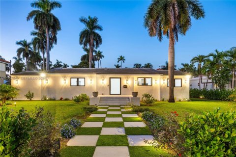 Villa ou maison à Hollywood, Floride 3 chambres, 169.92 m2 № 2155044