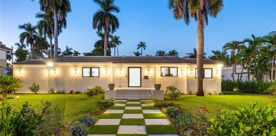 Villa ou maison à Hollywood, Floride 3 chambres, 169.92 m2 № 2155044
