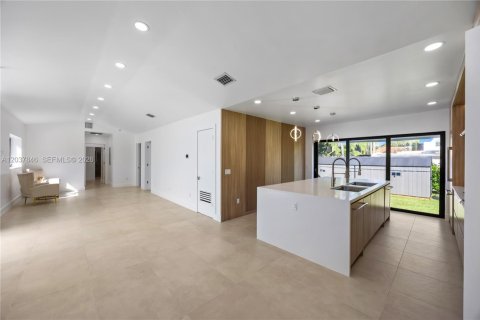 Villa ou maison à louer à Hollywood, Floride: 3 chambres, 169.92 m2 № 2155044 - photo 3