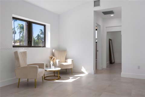 Villa ou maison à louer à Hollywood, Floride: 3 chambres, 169.92 m2 № 2155044 - photo 20