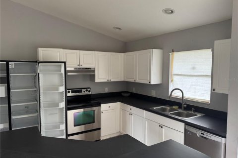 Propiedad comercial en venta en Lehigh Acres, Florida, 6 dormitorios, 214.23 m2 № 1532511 - foto 6