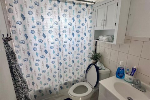 Купить виллу или дом в Майами, Флорида 3 спальни, 205.87м2, № 2029160 - фото 8